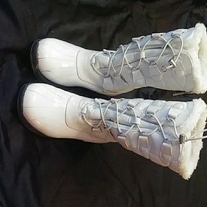 Khombu Girl's White Winter Boots